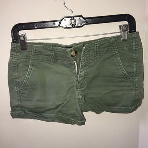 army green american eagle shortie shorts